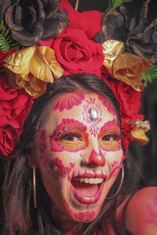 Foto d'estoc gratuïta de cara pintada, catrina, corona de flors