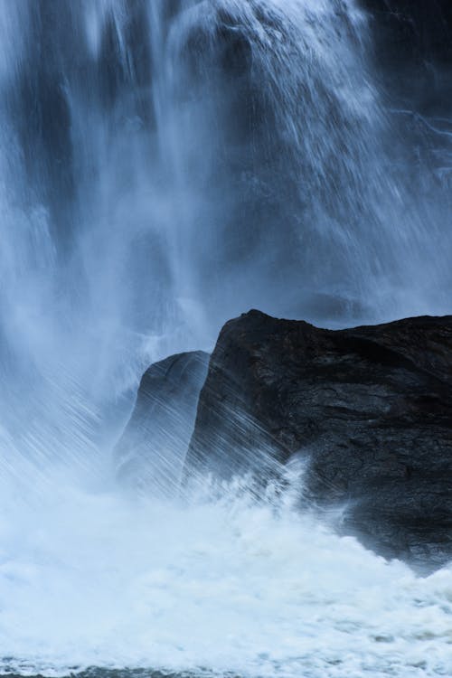 Kostenloses Stock Foto zu erodiert, felsen, fließendes wasser