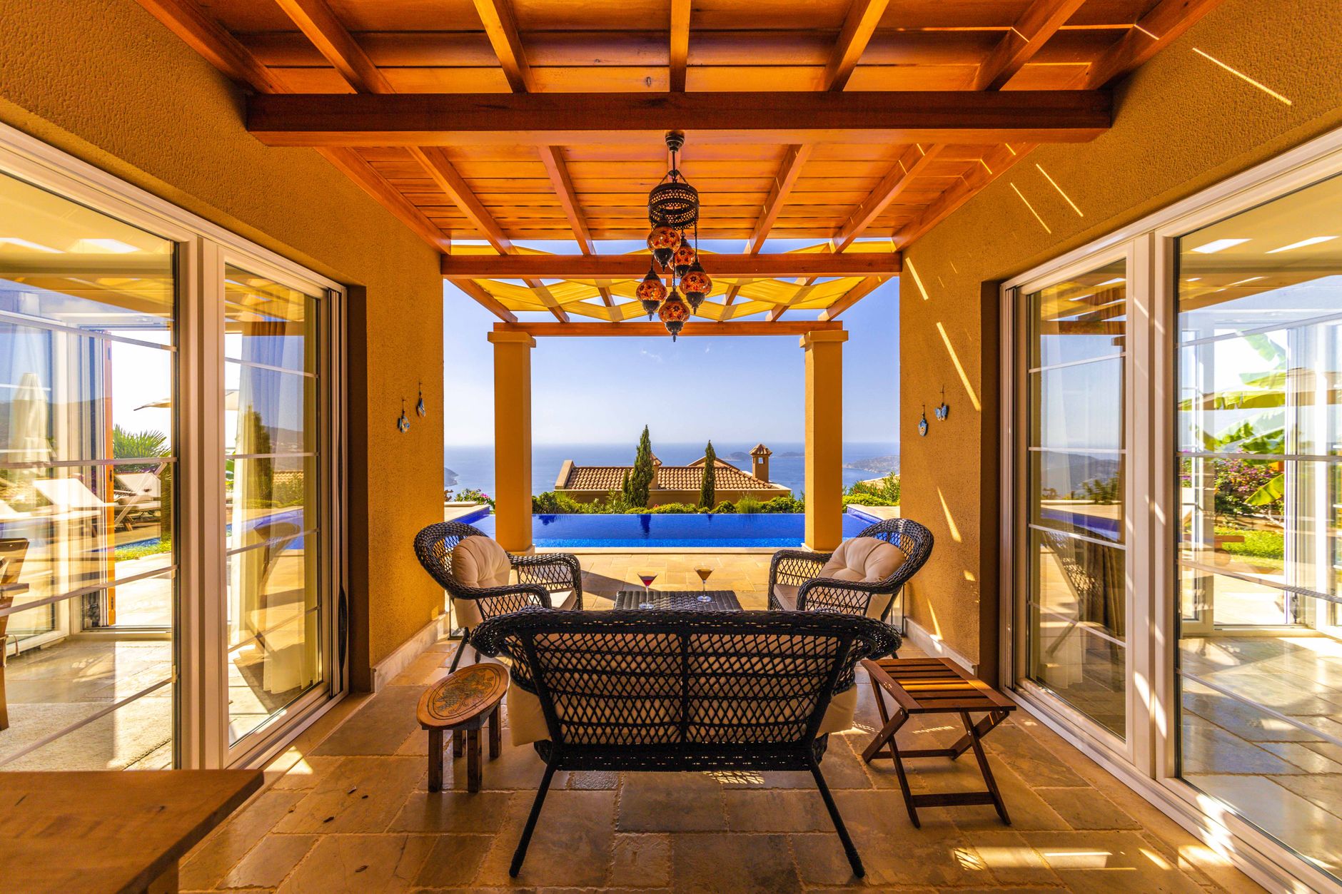 Villa contemporaine avec piscine — Californie