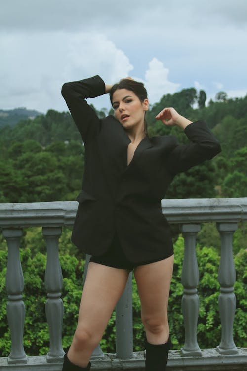 Gratis stockfoto met aanlokkelijk, black blazer, fotomodel