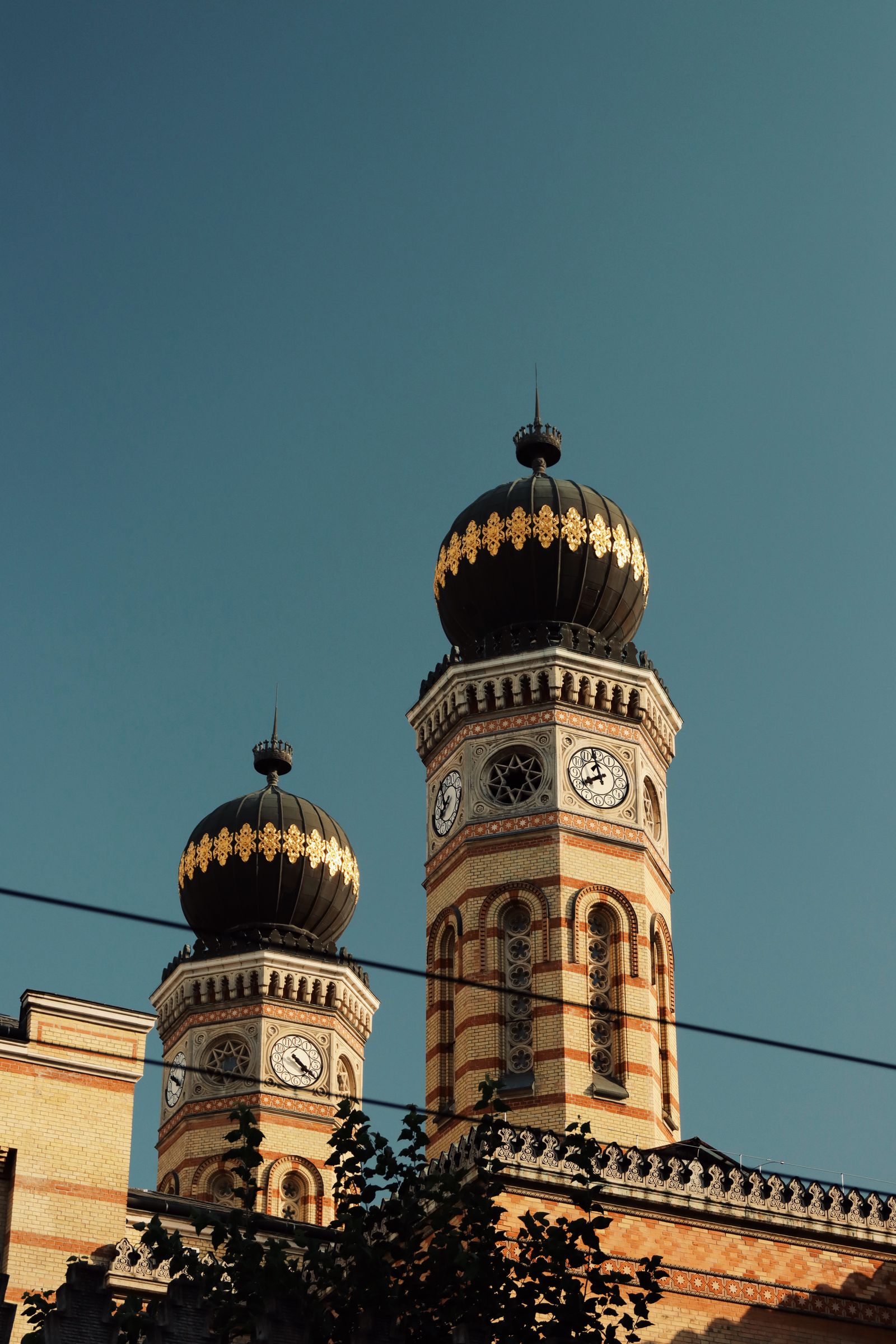 Cazare în Budapesta: turnurile Sinagogii din strada Dohány