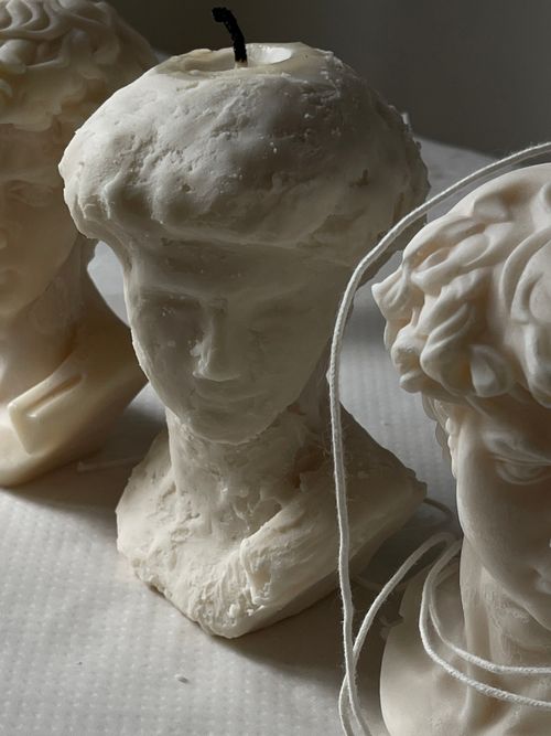 Free Elegant candle sculptures resembling human busts, ideal for decor with artistic flair. Stock Photo