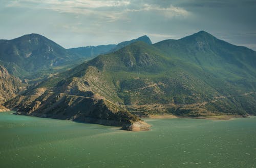 Gratis stockfoto met bedekt, bergtoppen, dronefoto