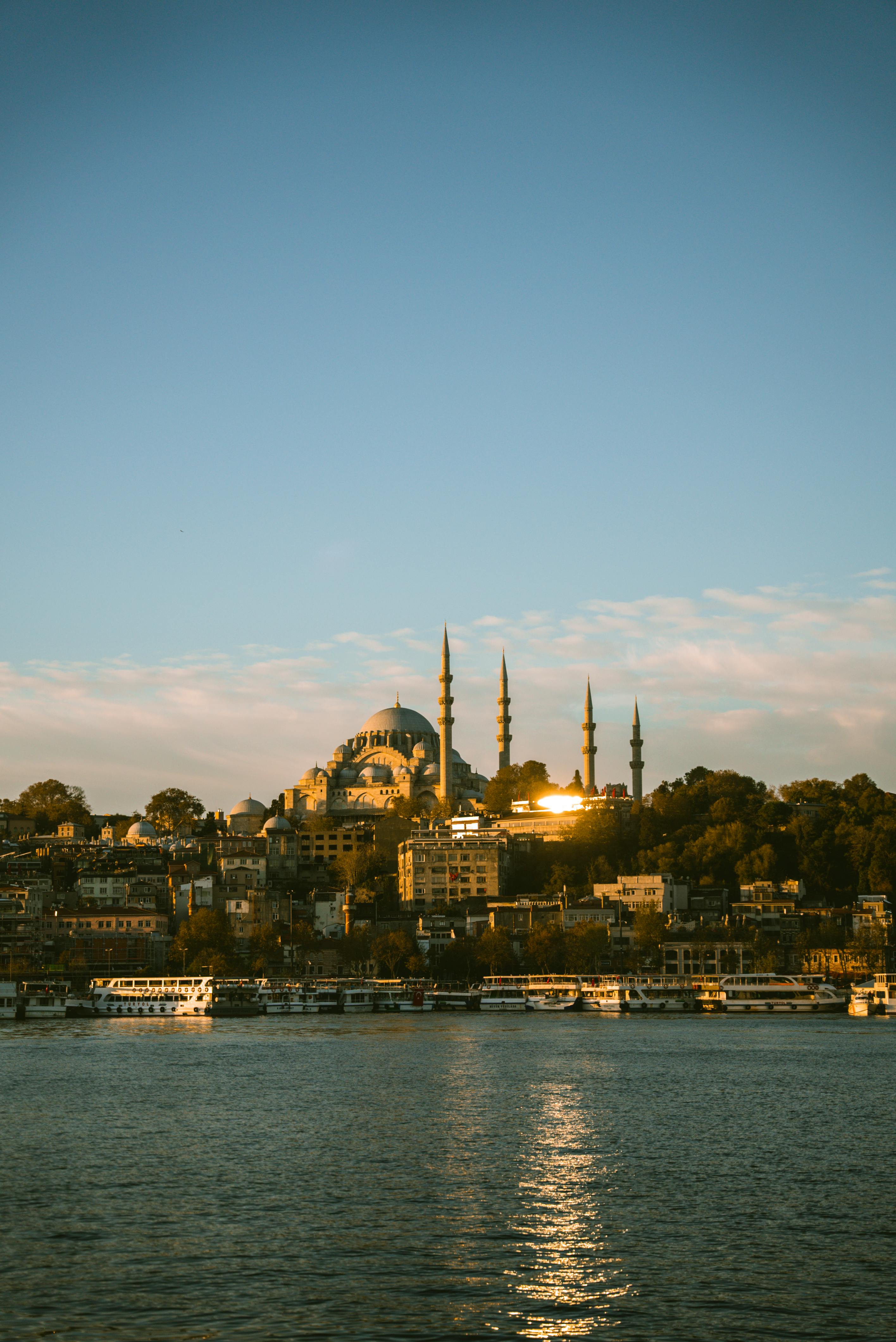 Yeni Cami Mosque, Istanbul - backiee