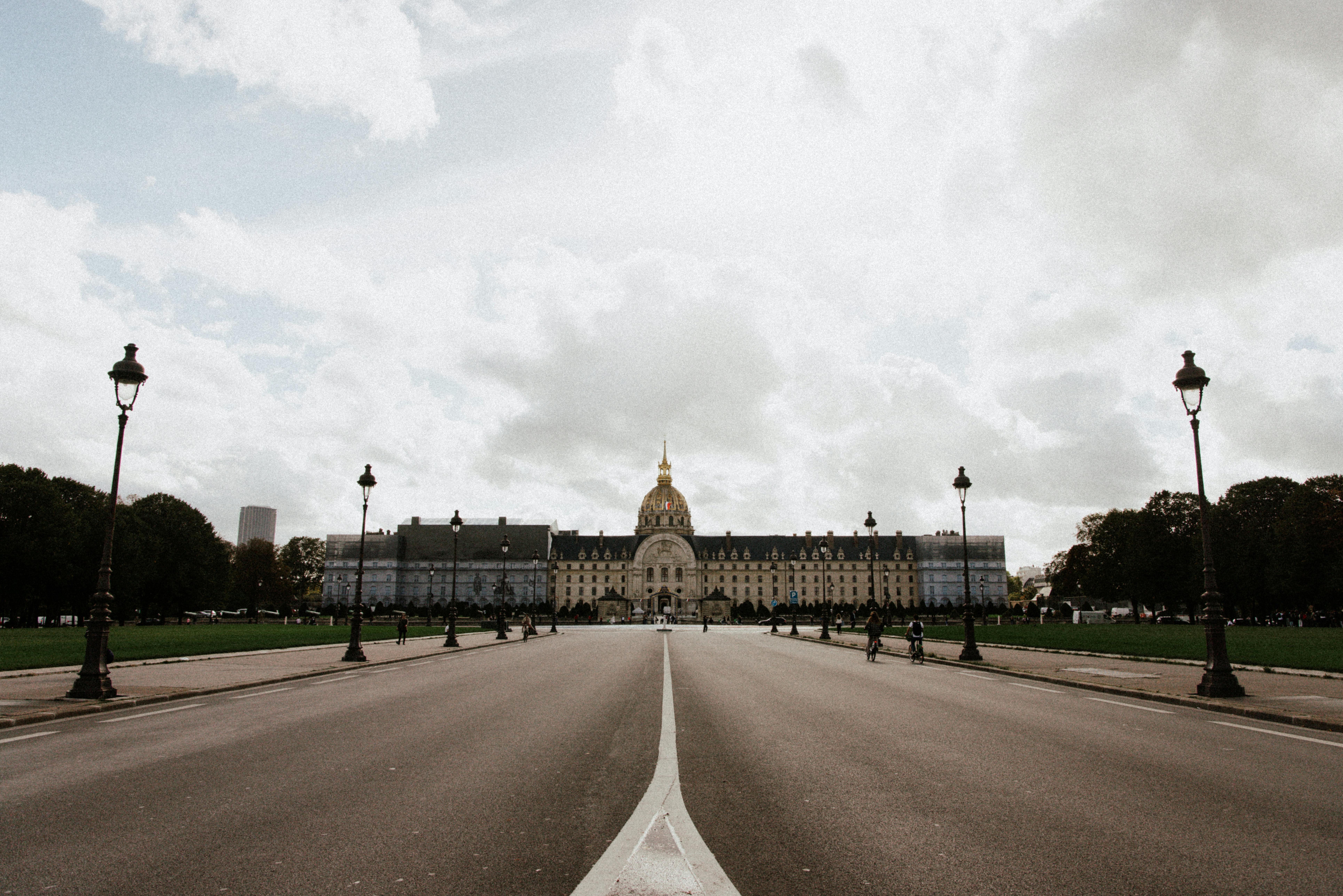 Wide street leading to Les Invalides in Paris, capturing classic architecture.