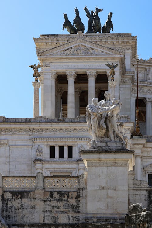 Foto stok gratis arsitektur neoklasik, itali, monumen victor emmanuel ii