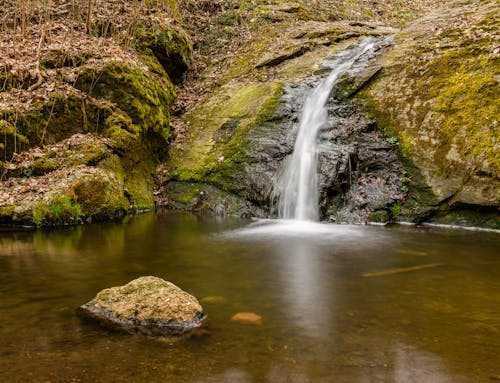 Foto profissional grátis de borrifar, cachoeira, corrente