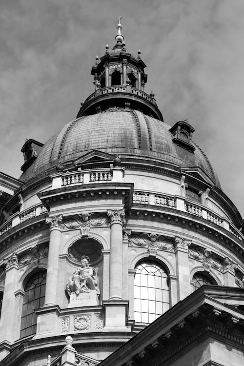 Fotos de stock gratuitas de arquitectura neoclásica, basílica de st stephen, blanco y negro