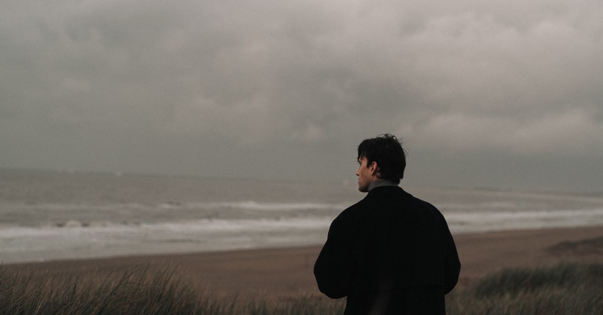 Les paroles de « Ne me quitte pas » : l’histoire d’un hymne à l’amour et à la perte