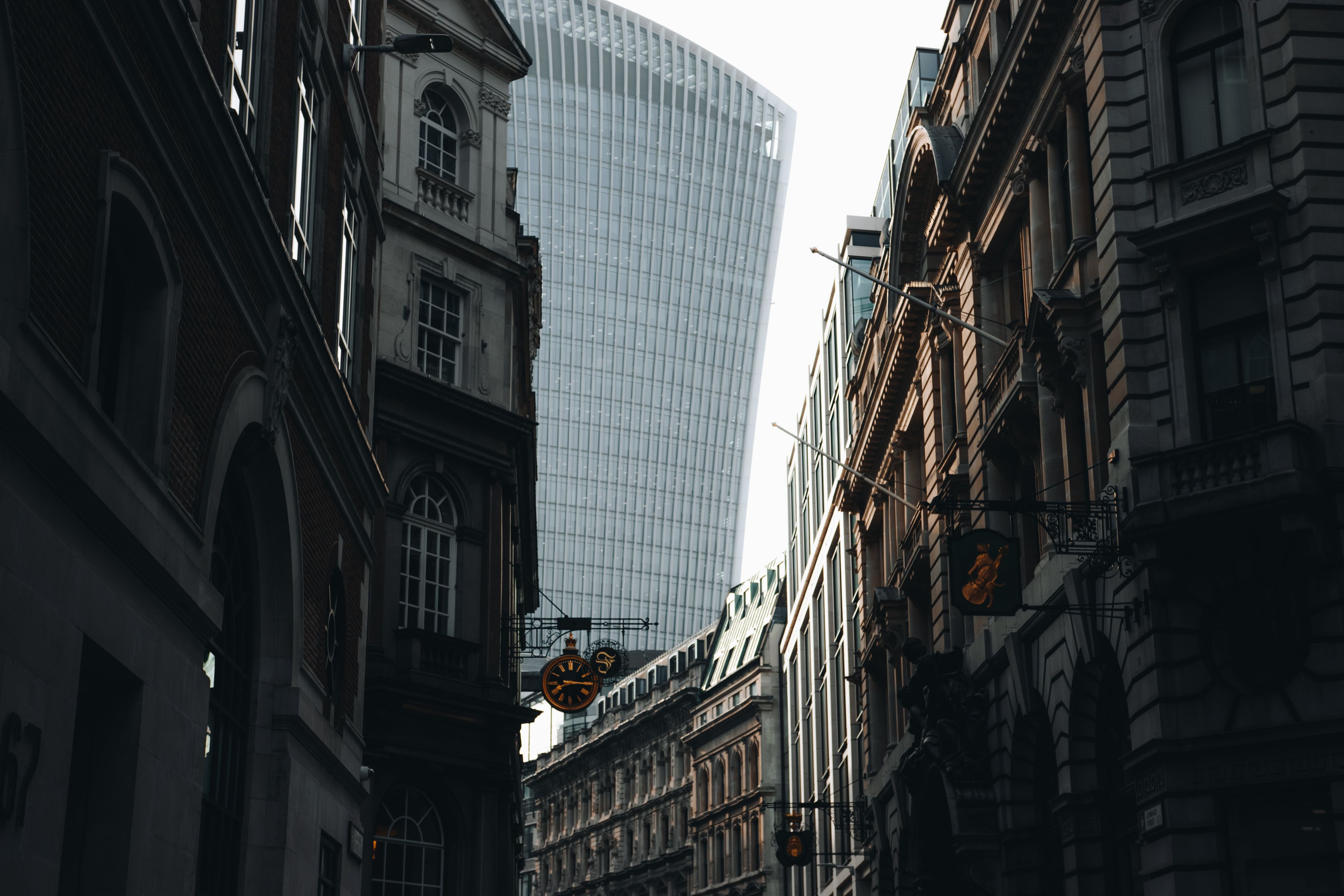 Canary Wharf — luxury chauffeur travel