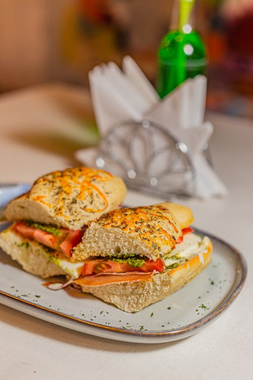Sandwich on Plate