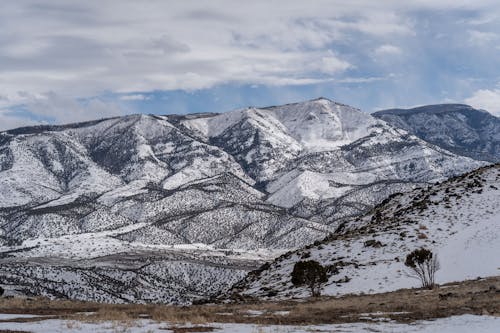 Foto profissional grátis de cênico, inverno, montanhas