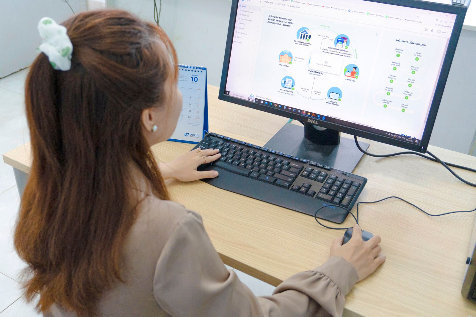 legacy application modernization assessment services: operations workstation for application support and modernization planning.