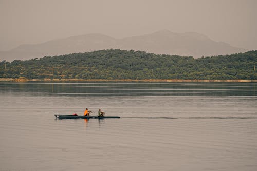 Fotobanka s bezplatnými fotkami na tému jazero, jeseň, loďka