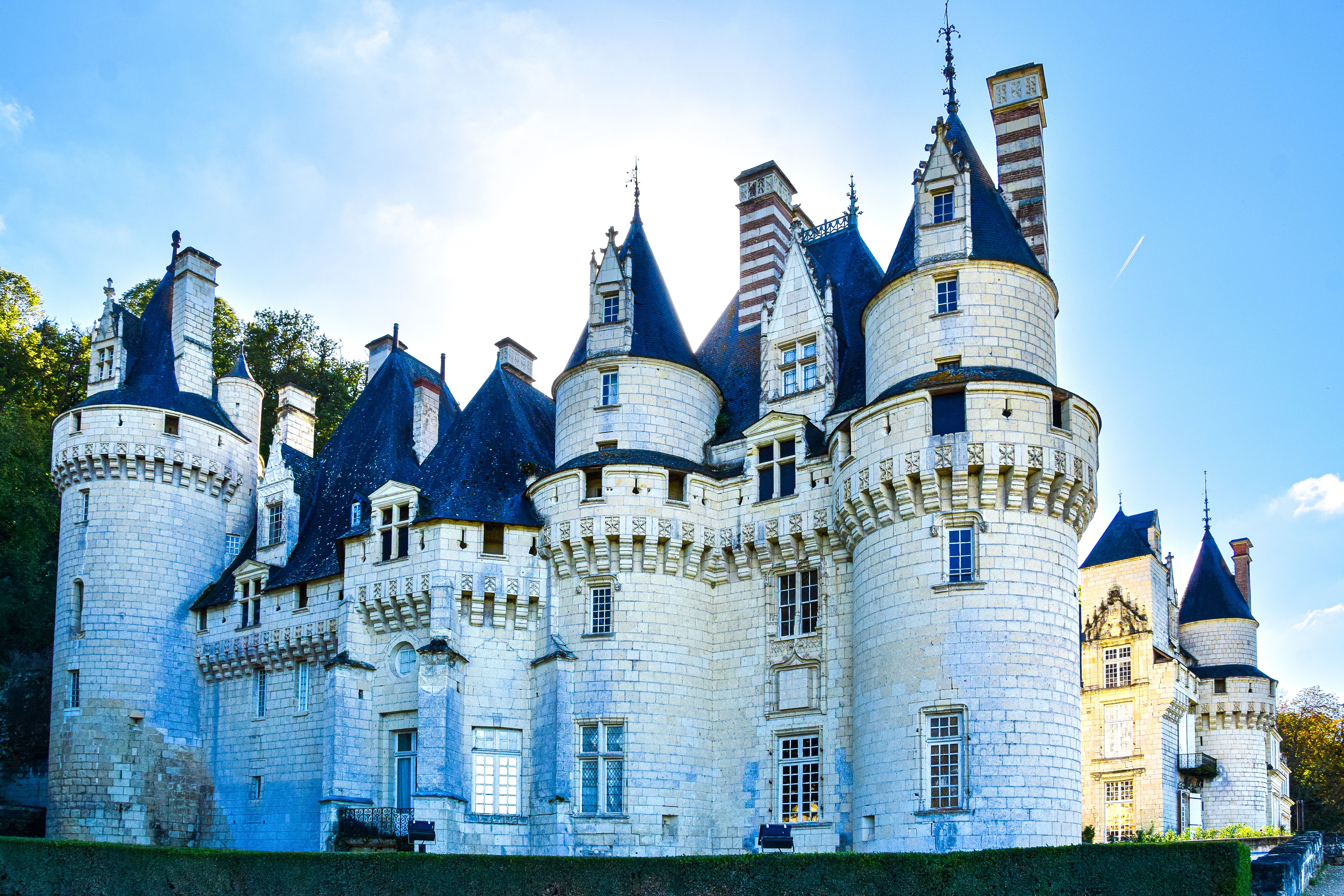 Castle and Clear Sky · Free Stock Photo