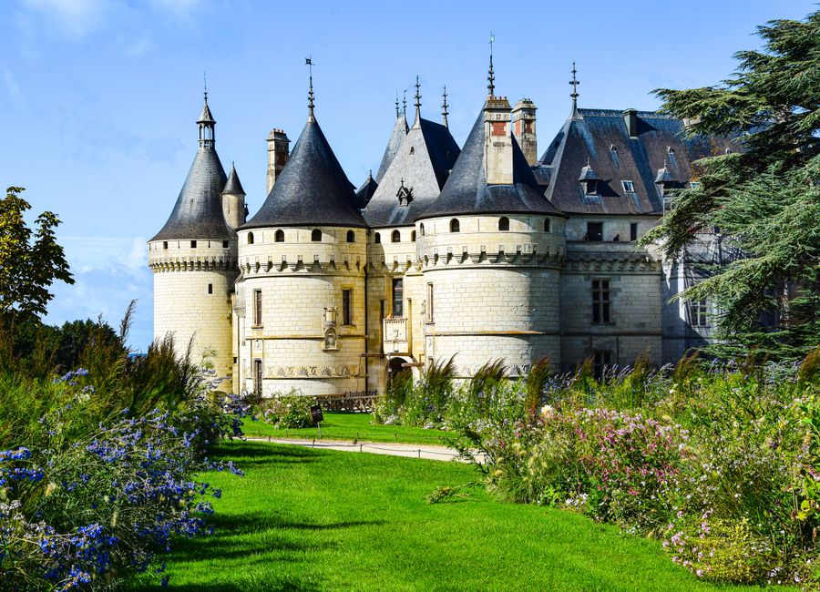 Stunning view of Château de Chaumont with lush gardens, a renowned French landmark.