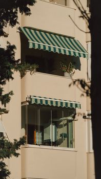 Retractable Awnings