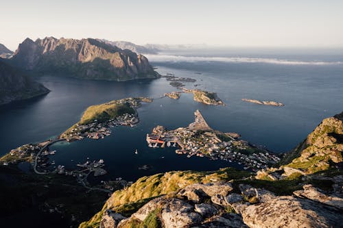adalar, aşırı arazi, dağ silsilesi içeren Ücretsiz stok fotoğraf