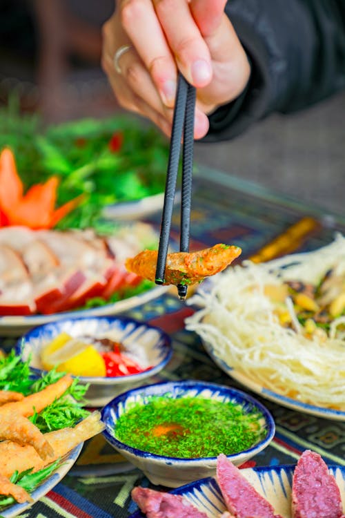 Gratis stockfoto met chopsticks, dineren, selectieve aandacht