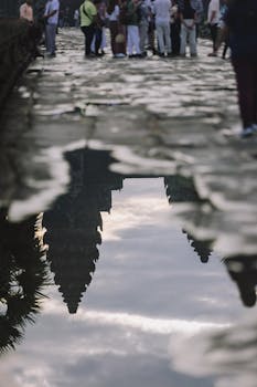 News image: Shivpuri land grab controversy.  Temples face potential demolition due to land dispute.  Urgent action needed to protect religious sites.