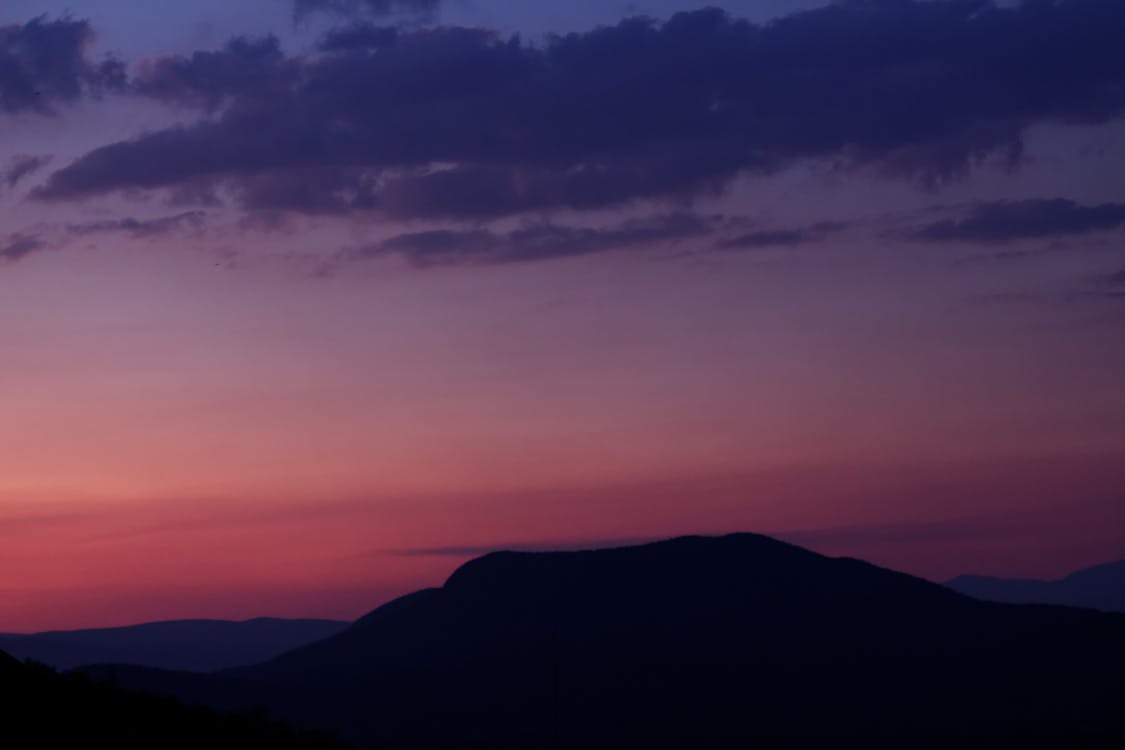 Kostnadsfri bild av berg, himmel, lila