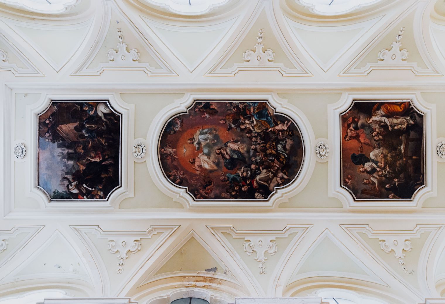 Interior Painting in Lambeth — a freshly painted, spotless finish