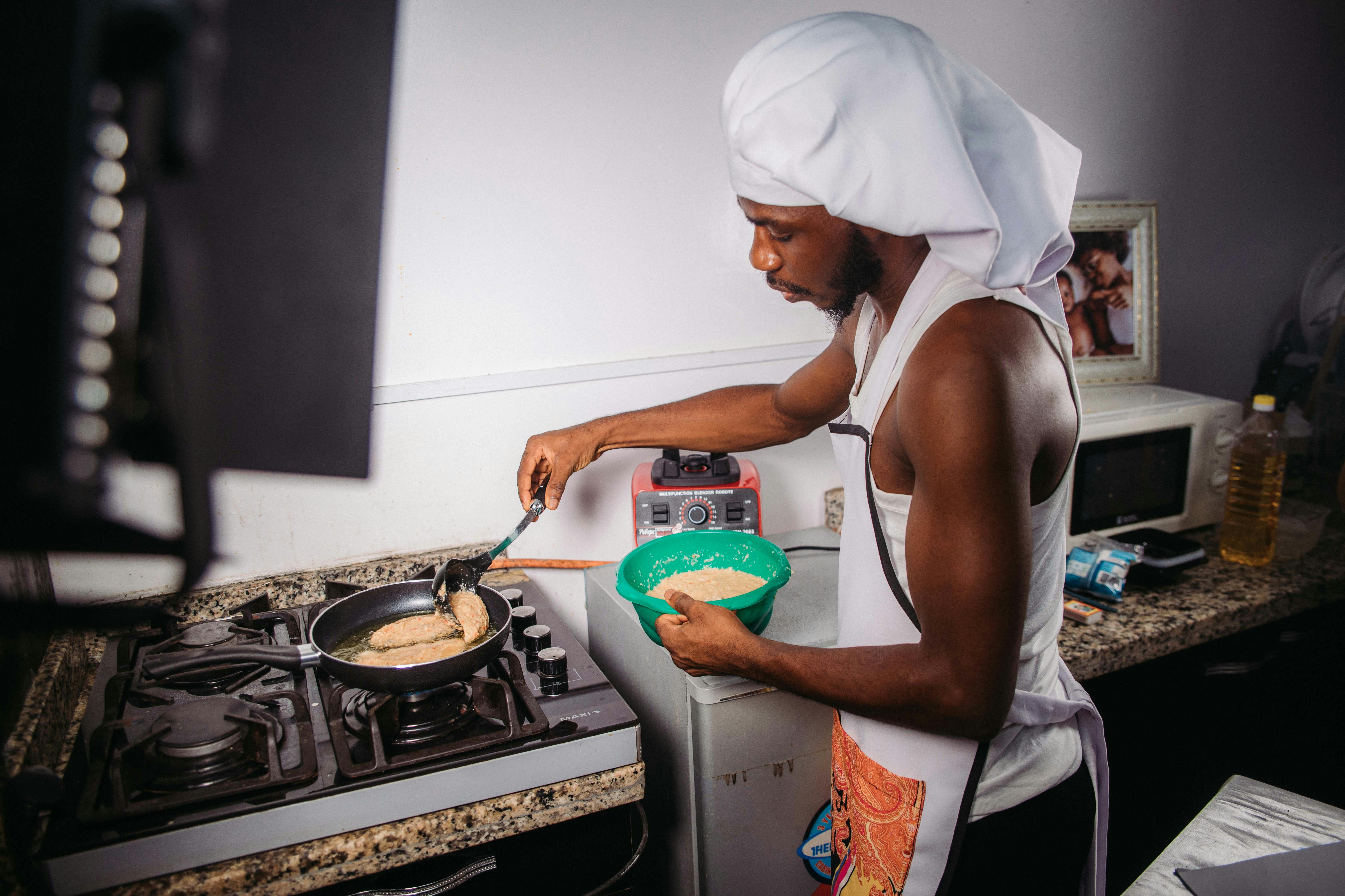 food at home meme — Photo by Gists And Thrills Studios on Pexels