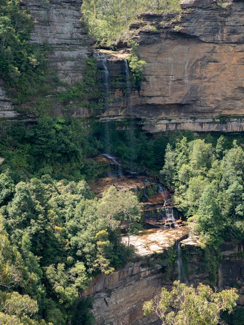 Kostenloses Stock Foto zu blauen berge, wasserfall