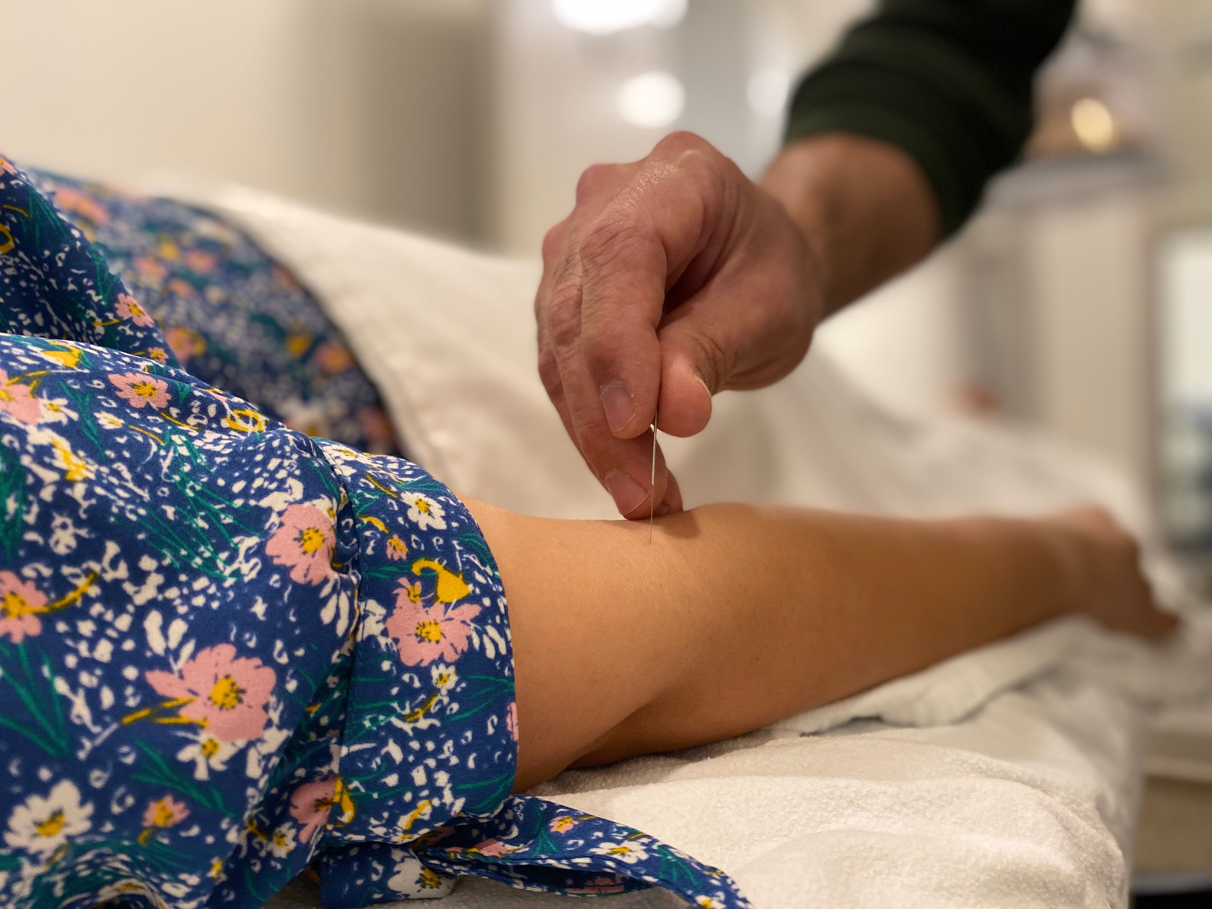 Point shiatsu insomnie : où appuyer pour retrouver le sommeil