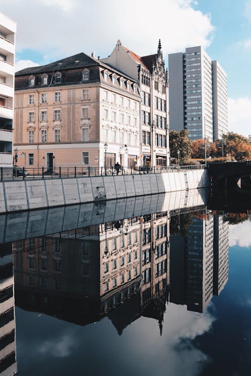 Almanya, apartman binaları, Berlin içeren Ücretsiz stok fotoğraf