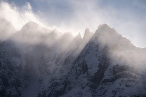 Gratis arkivbilde med ekstremt terreng, fjell, fjellkjede