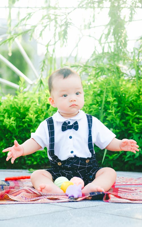アジアの赤ちゃん, シンプル, ボウタイの無料の写真素材