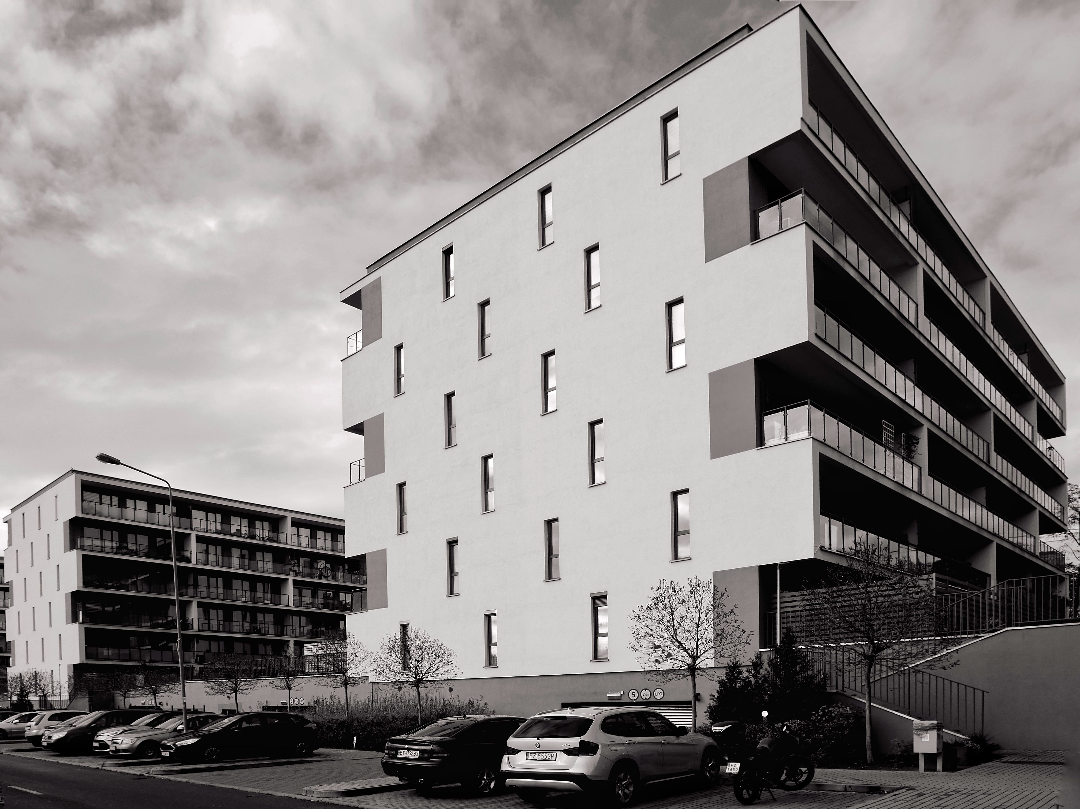 Black and white photo of modern apartments in Zielona Góra, Poland.