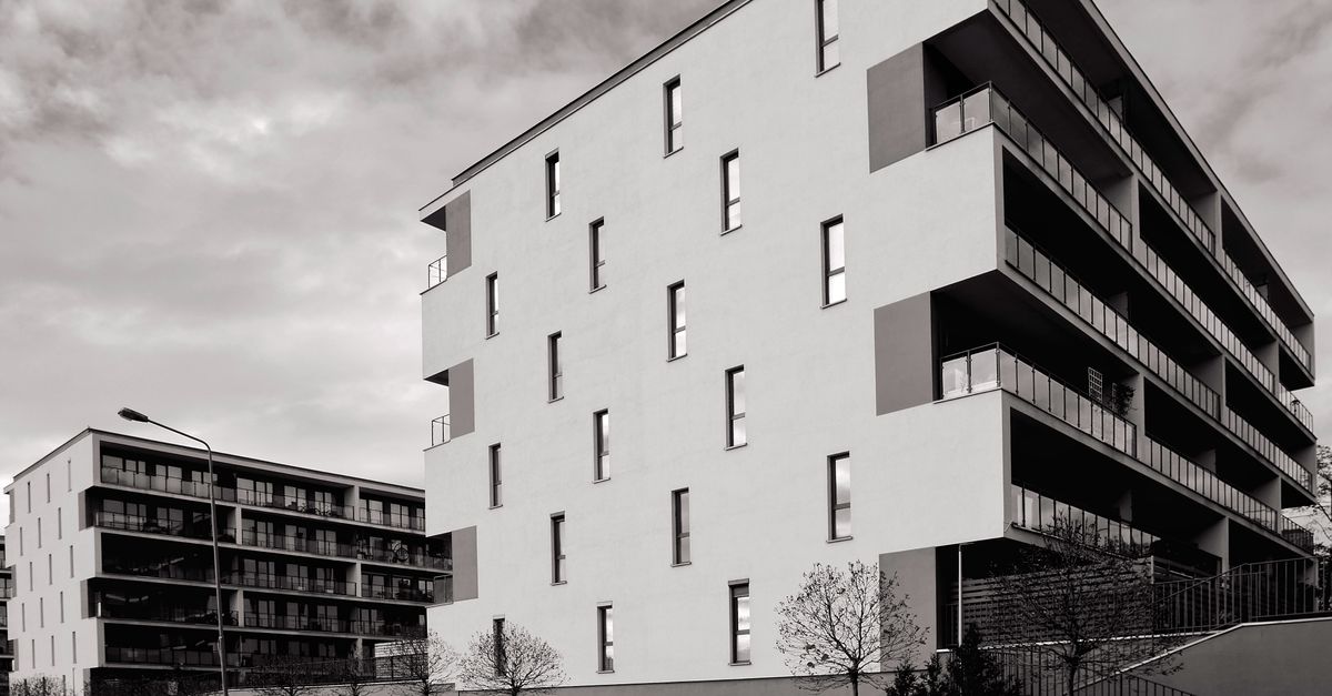 Black and white photo of modern apartments in Zielona Góra, Poland.