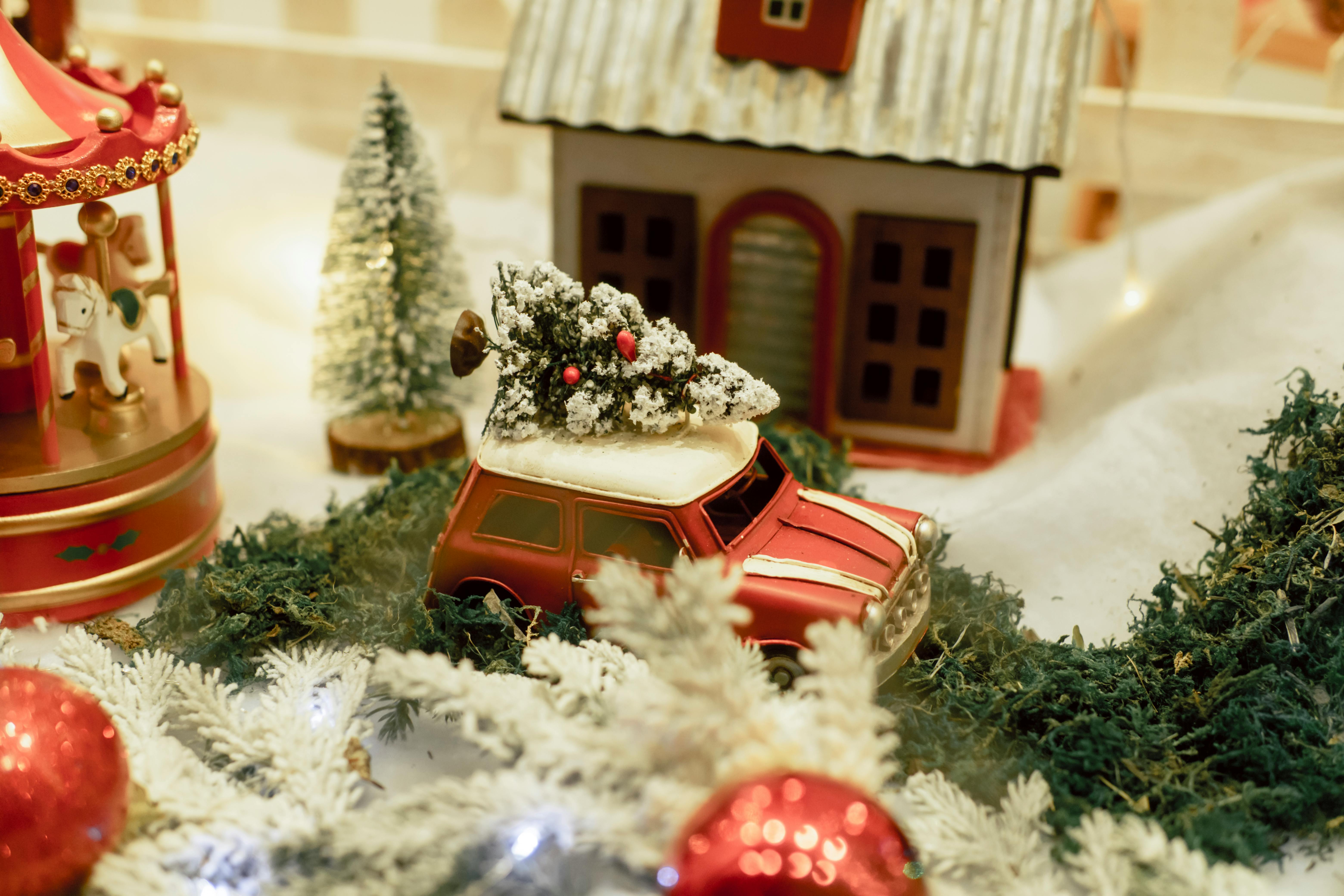 Christmas arrives at the White House. See photos, video of decor. — Photo by Ana Lourenco on Pexels