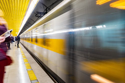 Photographie En Accéléré Du Train