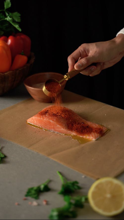 Foto profissional grátis de comida crua, filé, fotografia de alimentos