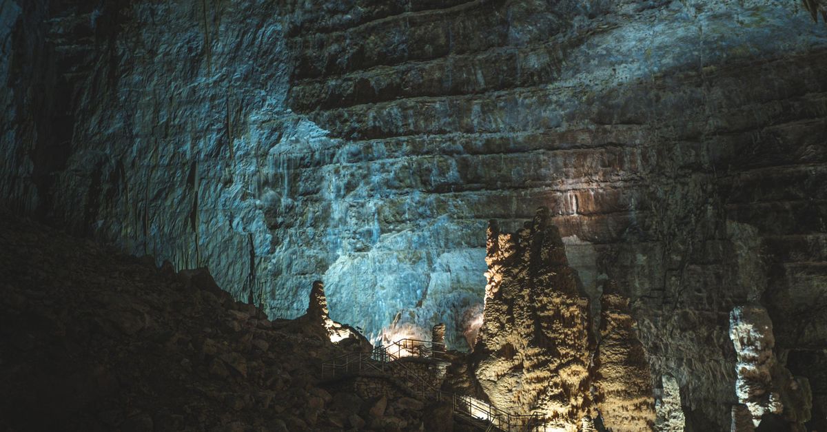 Light in a Cave · Free Stock Photo