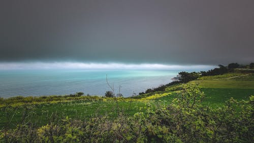 Δωρεάν στοκ φωτογραφιών με γρασίδι, θάλασσα, καιρός