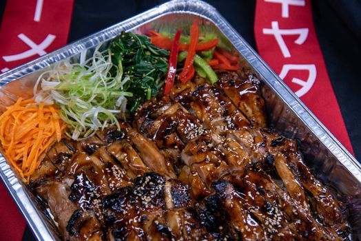 Sauté de poulet et de brocolis à la chinoise avec sauce d'huître