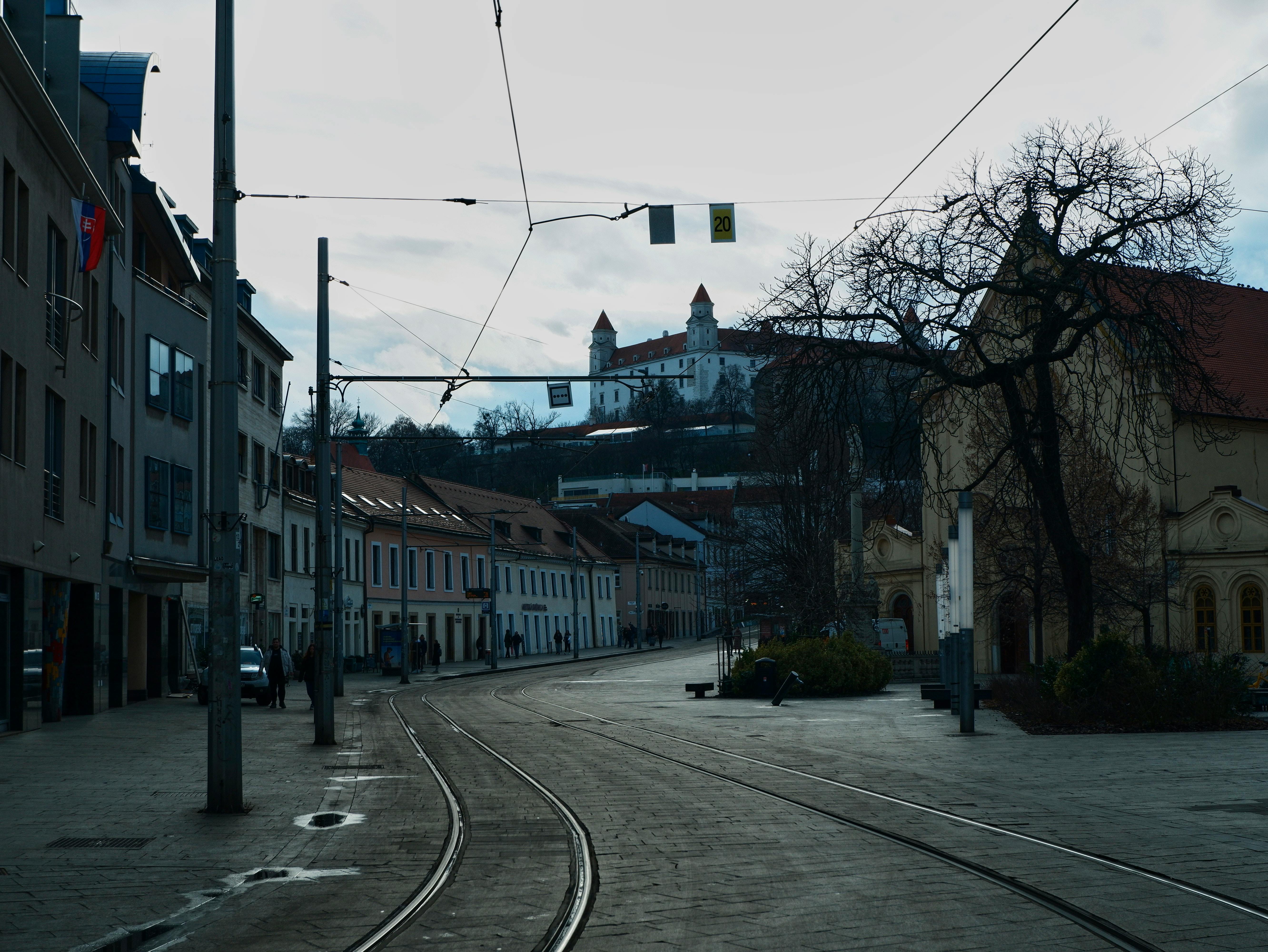 Pozsony vára: séta a koronázási dombtól – Bratislava old town cobblestone streets