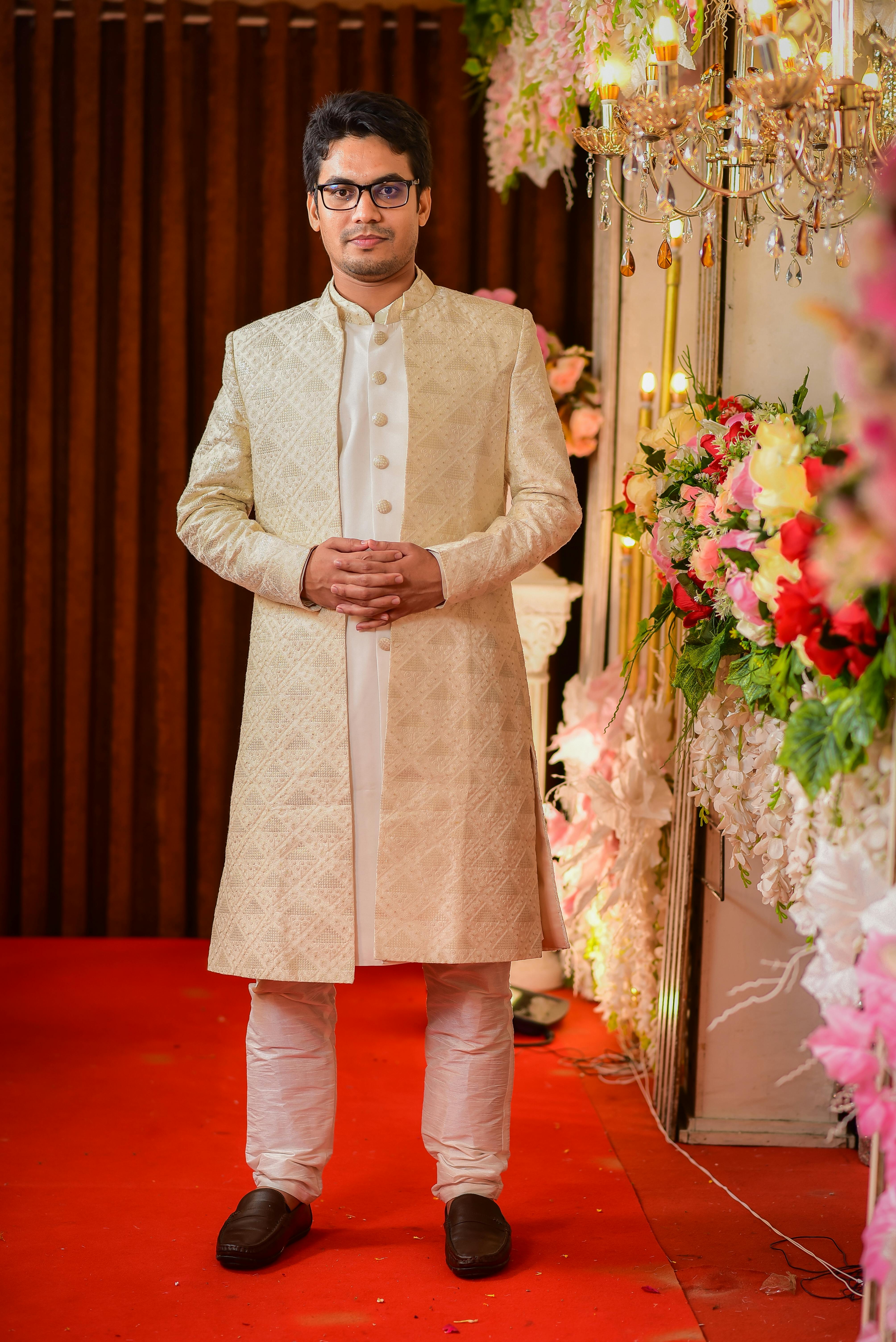 Pin by SUBODH heera on Royal family | Indian wedding fashion, Indian bride  photography poses, Indian wedding couple photography