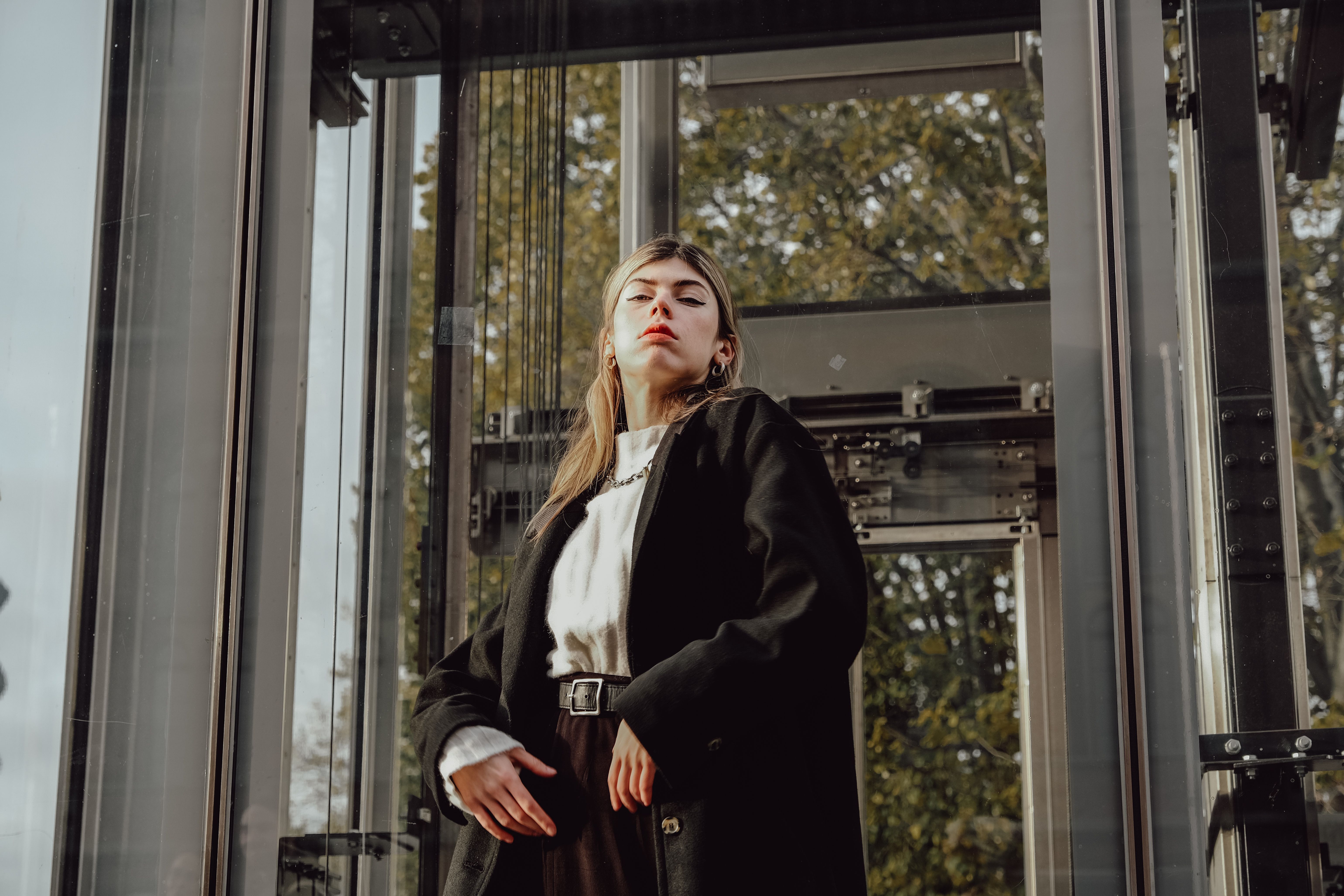 Look année 80 femme : guide style vintage