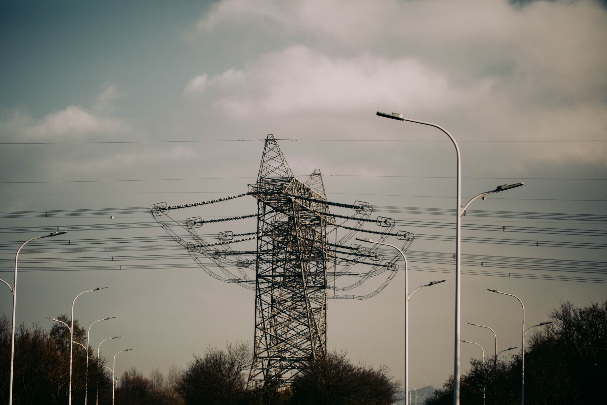 Energiepark Klaverblad Noordoost en Liander sluiten contract voor slimmer gebruik stroomnet
