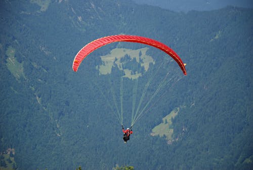 Kostenloses Stock Foto zu abenteuer, ferien, fliegen