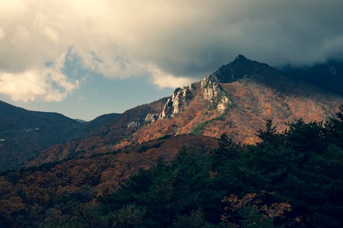 Бесплатное стоковое фото с высокий, горы, долина