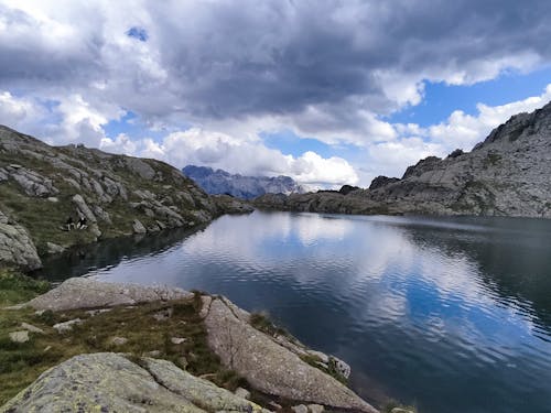 Gratis arkivbilde med dolomittene, innsjø, skyer