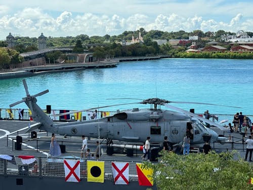 Foto d'estoc gratuïta de blau marí, helicòpter, marina de singapur