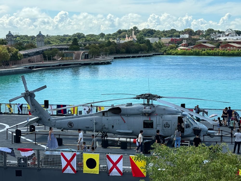 Δωρεάν στοκ φωτογραφιών με ελικόπτερο, μπλε ναυτικό, ναυτικό της Σιγκαπούρης