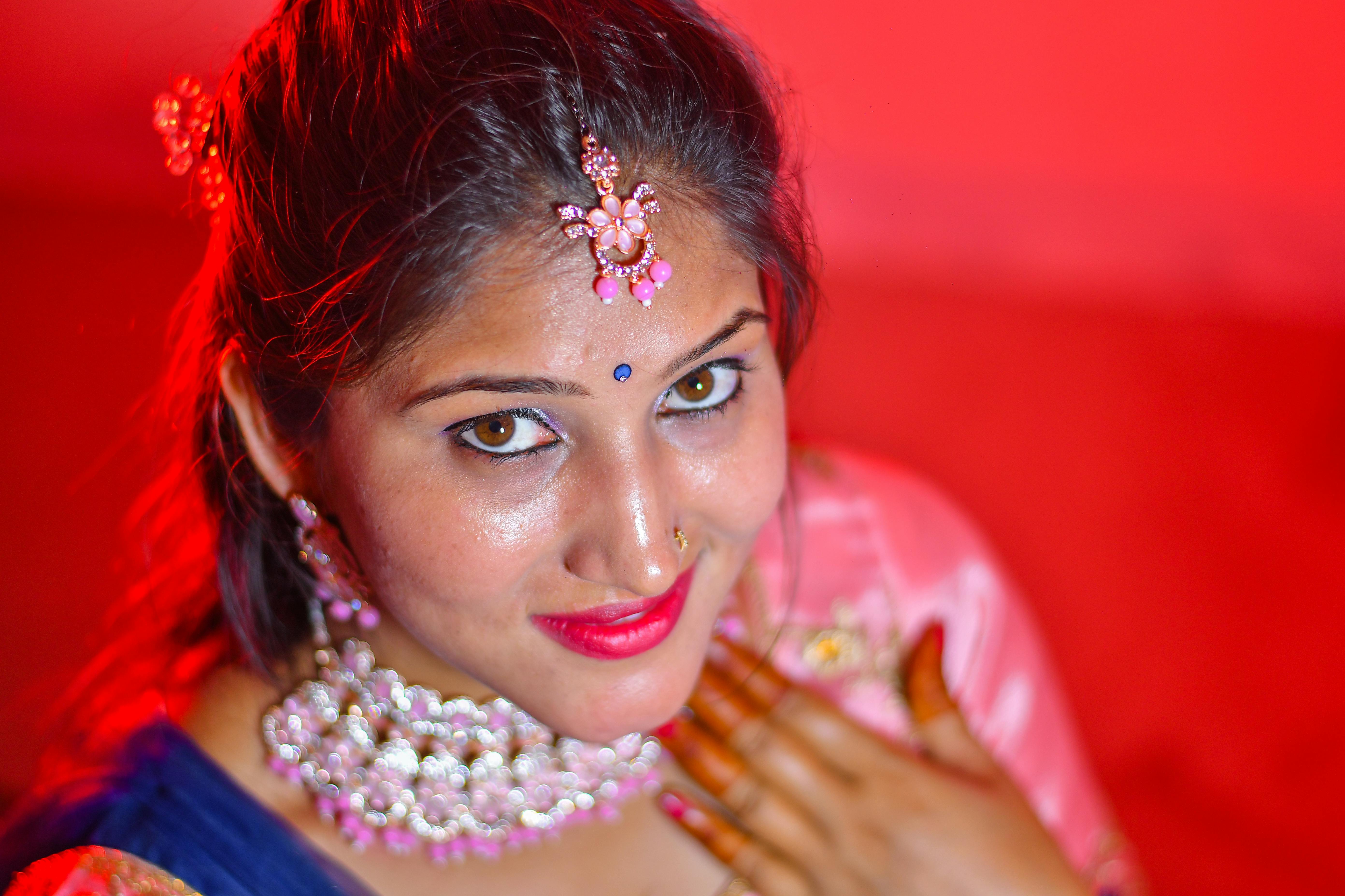 Beautiful Royal Bengali Bridal Photoshoot Stock Photo 1985418821 |  Shutterstock